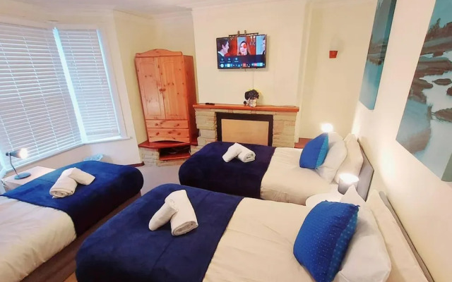 Garfield Villa-beautiful 4-bed House in Gillingham