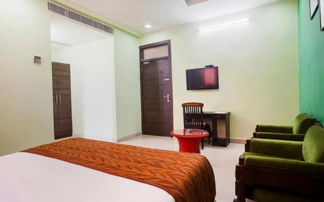 OYO Premium Patrika Chauraha Allahabad