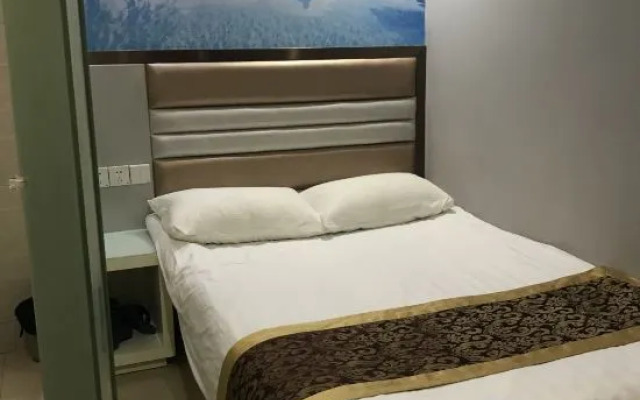Shanghai Wangyue Hotel (Fangdian Road Subway Station)