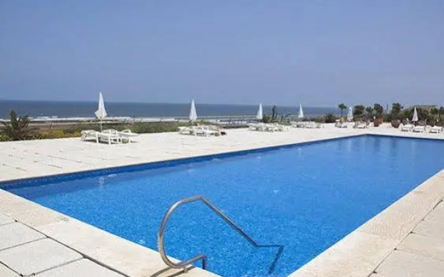 Des Arts Resort & Spa