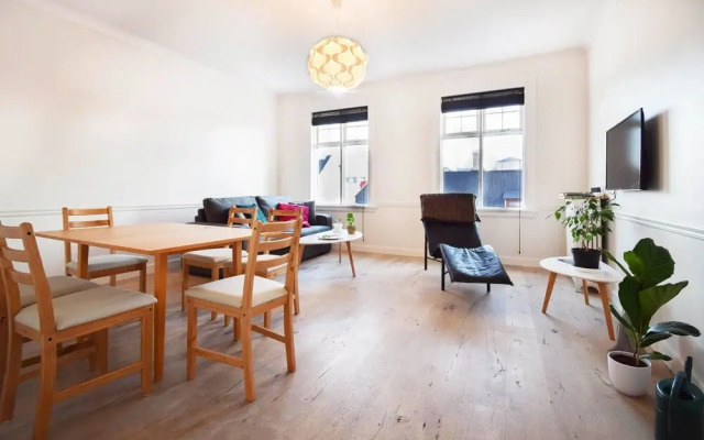 Apartment G4