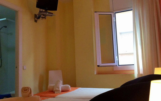 Barcelona City North Hostal