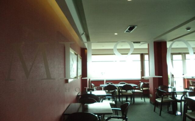 Hotel Mil 810