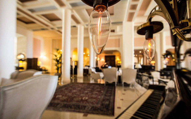 Mabely Grand Hotel