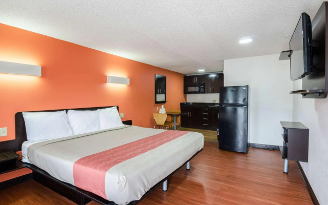 Motel 6 Troutville, VA
