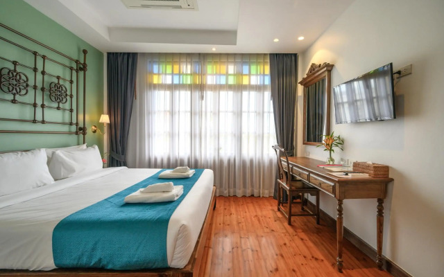 Woo Gallery and Boutique Hotel