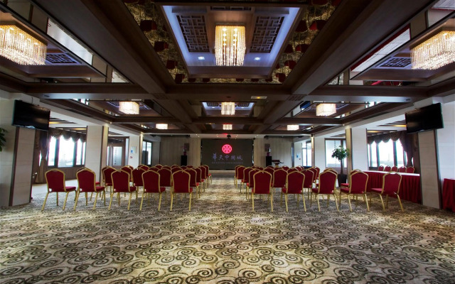 Huatian Chinagora Hotel