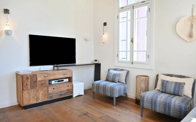 Bohemian Valse by HolyGuest