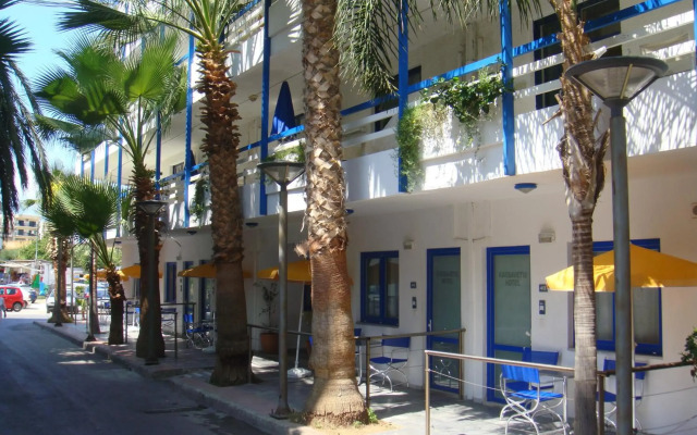 Kassavetis Center - Hotel Studios & Apartments