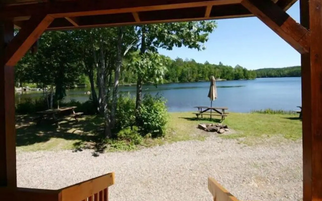 Spectacle Lake Lodge