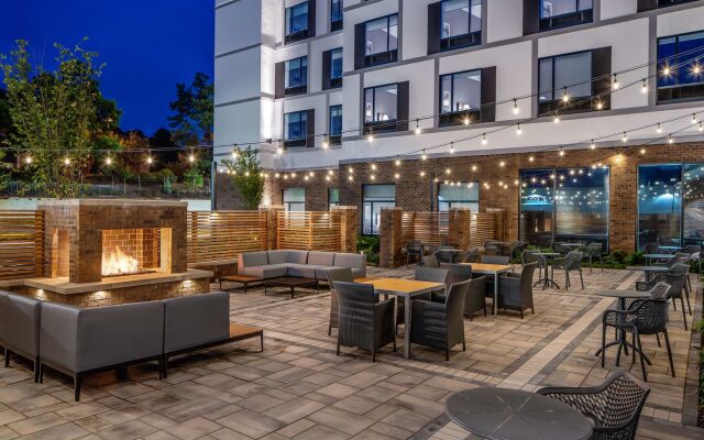 Hampton Inn & Suites Raleigh Midtown