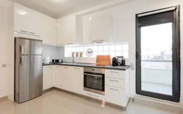 Ace Location | Luxury Building