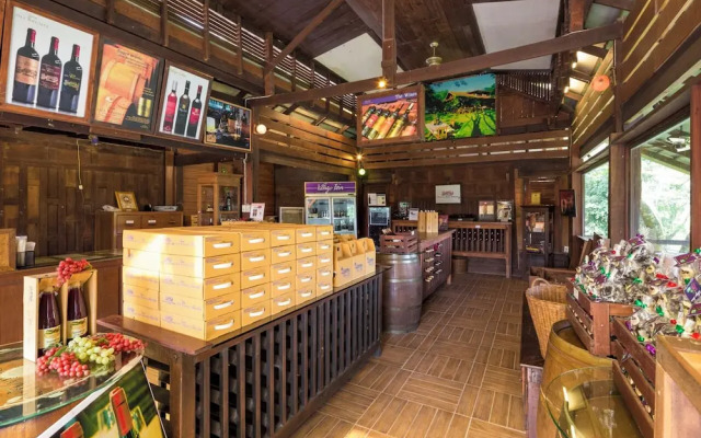 Village Farm & Winery