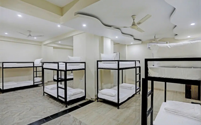 Hotel S B Inn