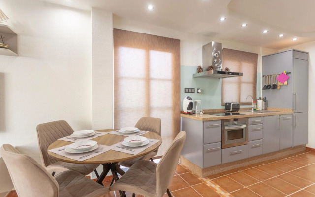 Aqua Vista 2 bed Penthouse With Great Views