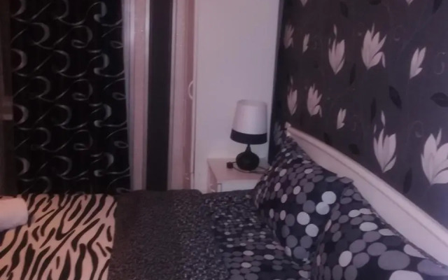 Nikoloz Guesthouse