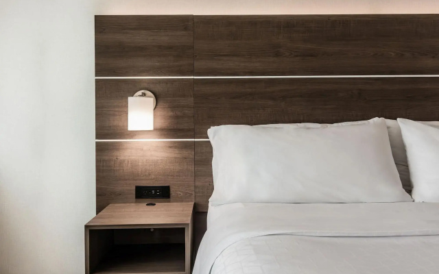 Holiday Inn Express & Suites Welland by IHG