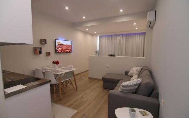 Lakones Deluxe Suites A