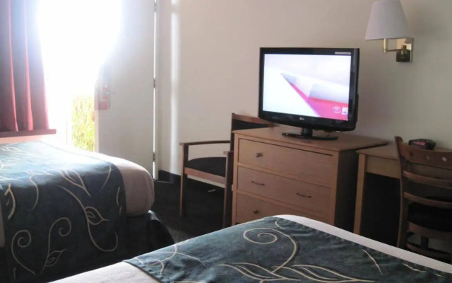 Travelodge by Wyndham Winslow