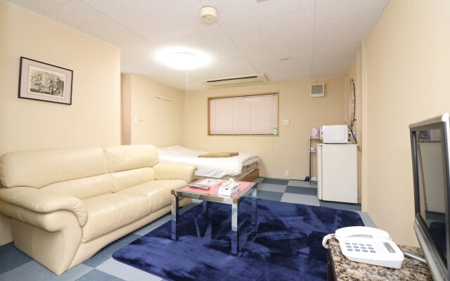 BK Hotel & Weekly