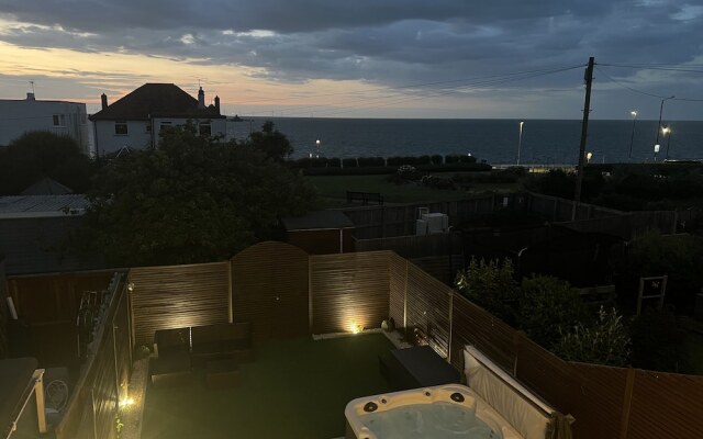 Broadway Beach Homes Airbnb With Hot tub