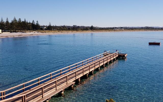 Park Avenue Holiday Units