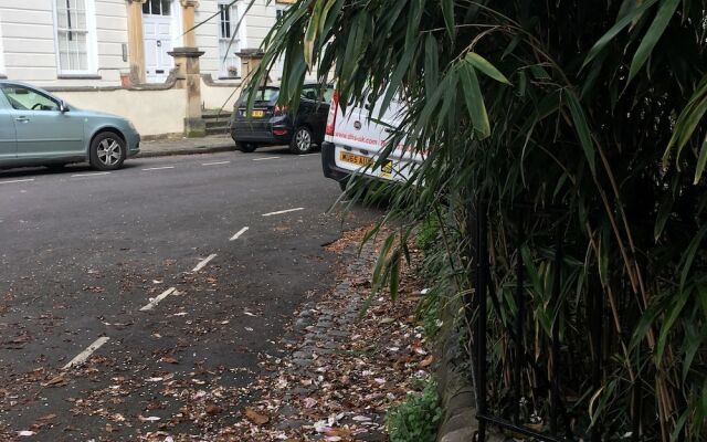 Georgian 2 Bedroom Apartment in Clifton