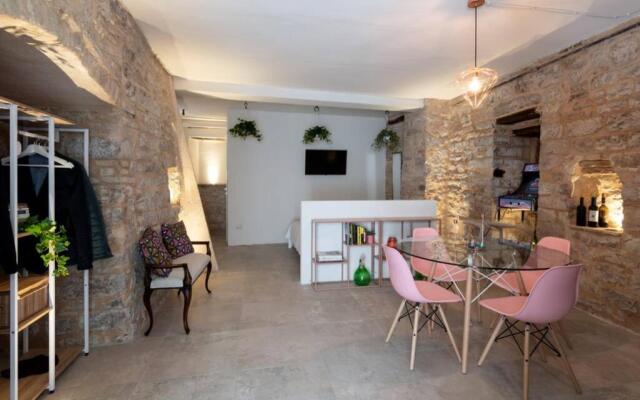Cornelia Cavern Cosy Studio Apartment in Spello