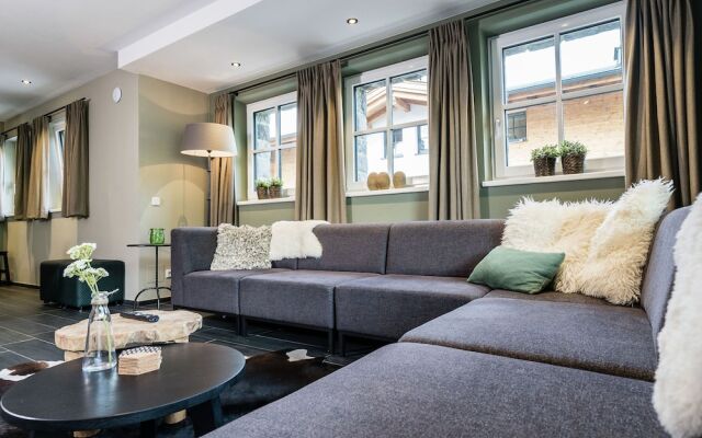 Luxurious Chalet With Sauna on Sunny Slopes in Mühlbach