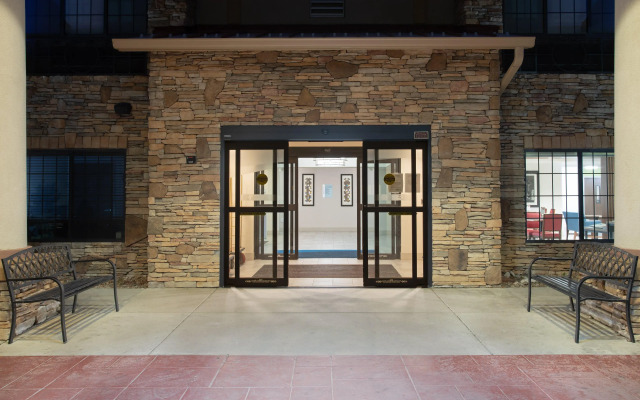 Holiday Inn Express Hotel & Suites Longmont by IHG