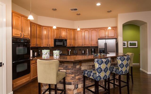 Palm Valley 4 BR by Casago