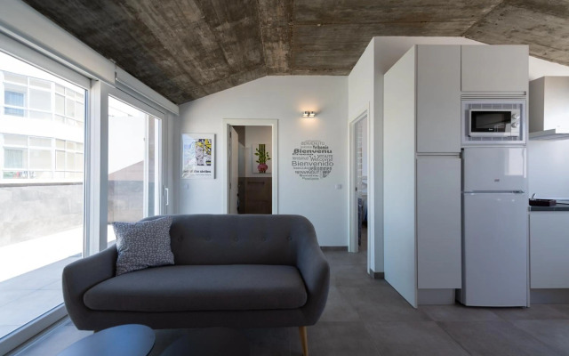 Durmiendo sobre el mar, Vivienda Los Riscos