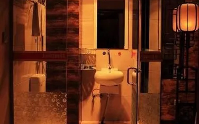 Yuxi Lucky 5 Million Fast Hotel