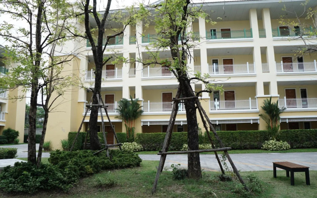 The One Residence Hotel