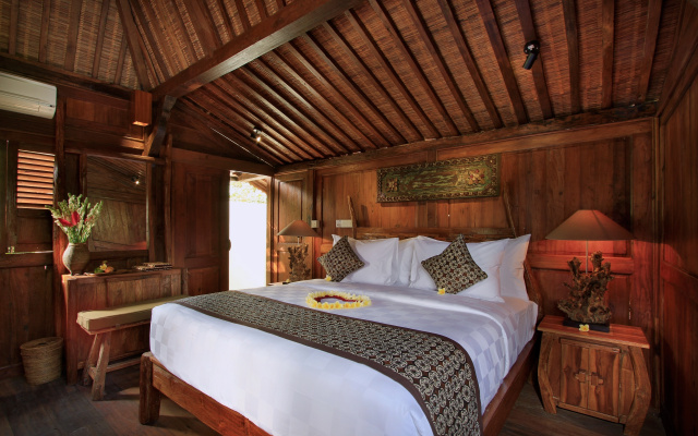 Madani Antique Villas – Guest Rooms – Tegallalang