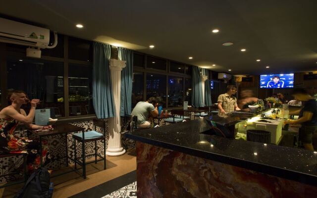 Babylon Garden Inn