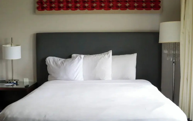 Illini Inn & Suites Hotel - Rantoul/Gifford/Champaign/Urbana