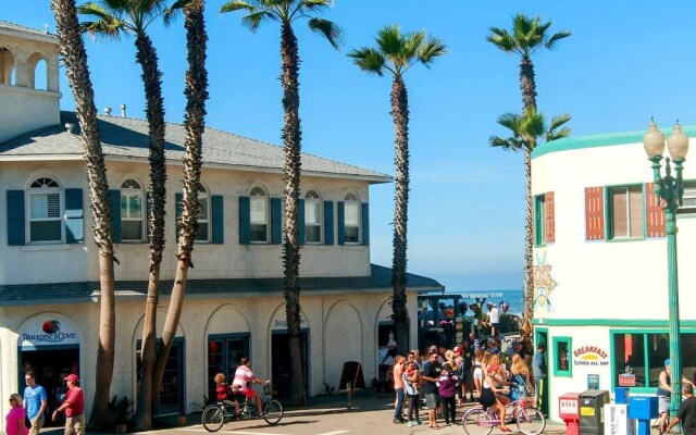 Scenic 4br/3.5ba in PB by Domio