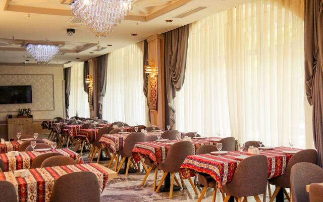 Golden City Hotel Baku