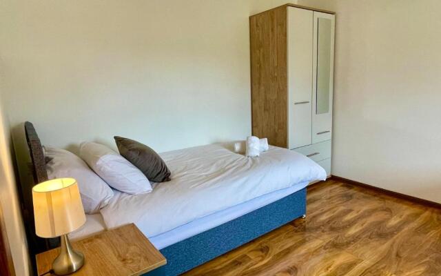 Swafield House - Parking - Modern 2 Bed - Marvello Properties