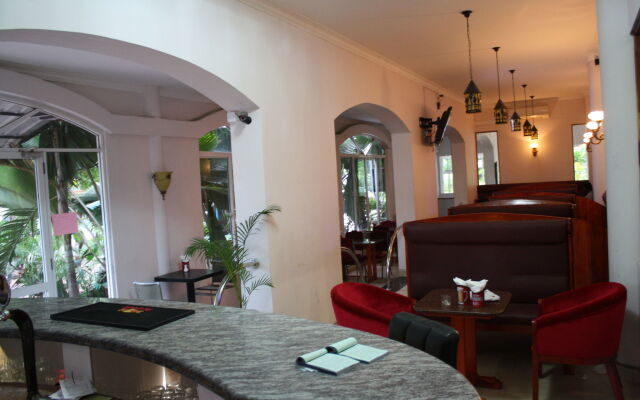 Tilko Jaffna City Hotel