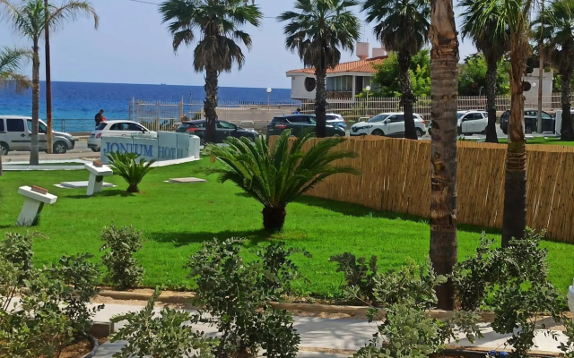 Jonium Hotel