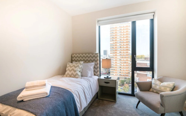 Luxurious Victoria Home by the Apollo Theatre