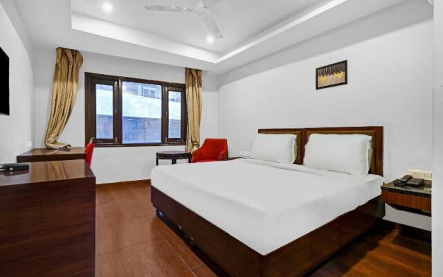 Oyo Townhouse  132 Hotel The Grand