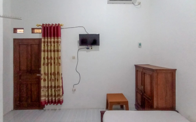 Hotel Grand New Si Jago Mitra RedDoorz – Guest Rooms – Kebumen