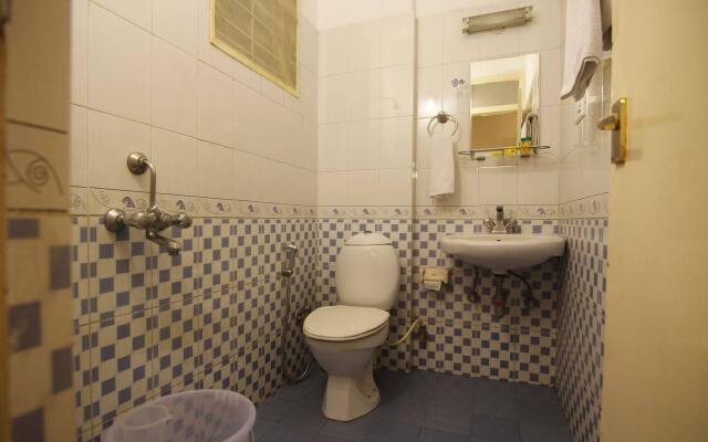 FabHotel Maruthi Domlur