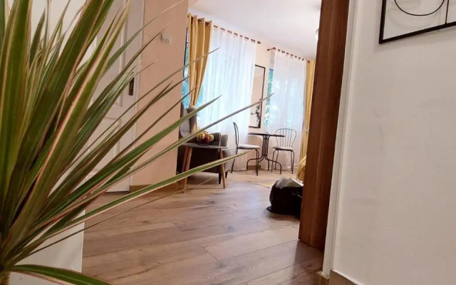 Laroka House Cosy Studio Universitate