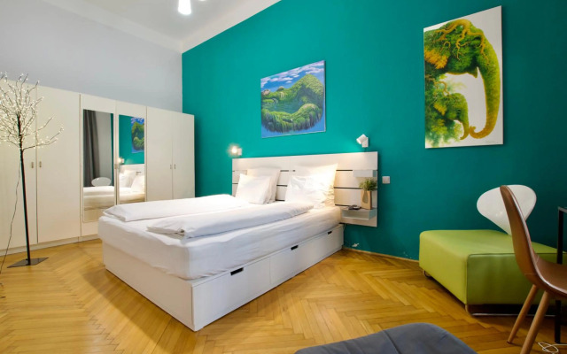 Standard Apartment by Hi5 - St. King street 16.