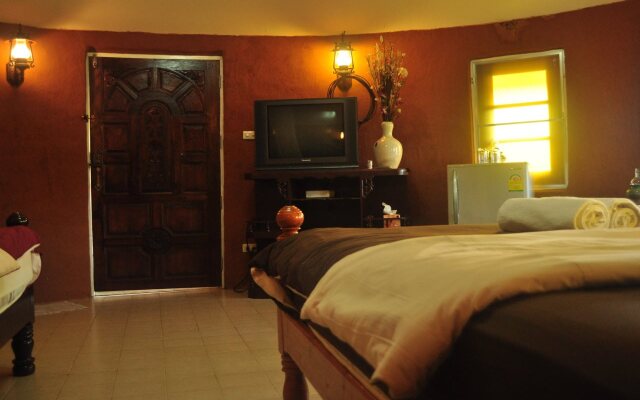 Baandin Huaiphung Resort