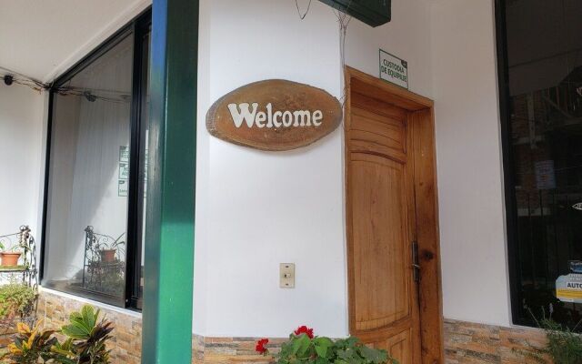 Hostal Monte Real
